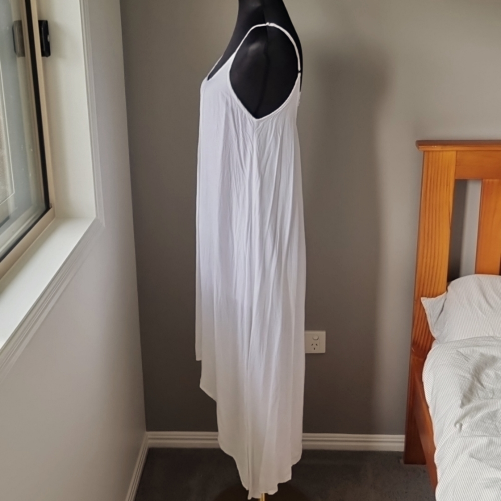 White Summer dress from Lily Whyt Size 10 NWOT - Picture 7 of 16